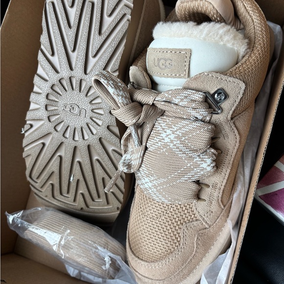 UGG Lowmel - Picture 2 of 6